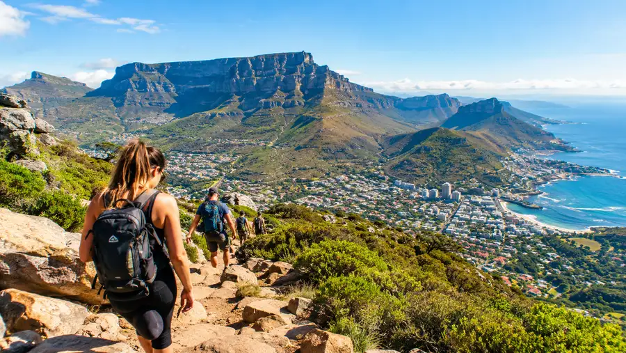 Come fare un'escursione sul Table Mountain a Città del Capo: Guida per Principianti