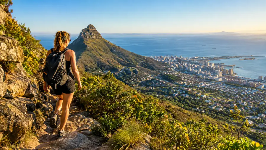 Kloof Corner Hike Kurze Route mit Stadtblick
